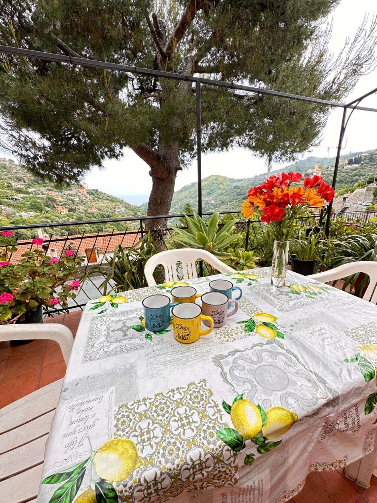 Sanremo Mare E Relax - Affittasi "Casa Illiade" Con Parcheggio Libero, Terrazza E Wi-Fi Apartment Exterior photo